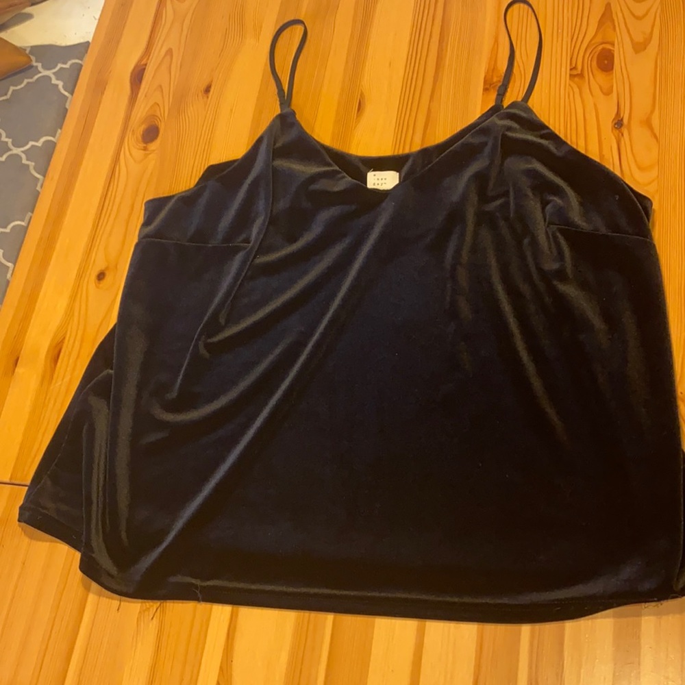 Black spaghetti strap velvet top